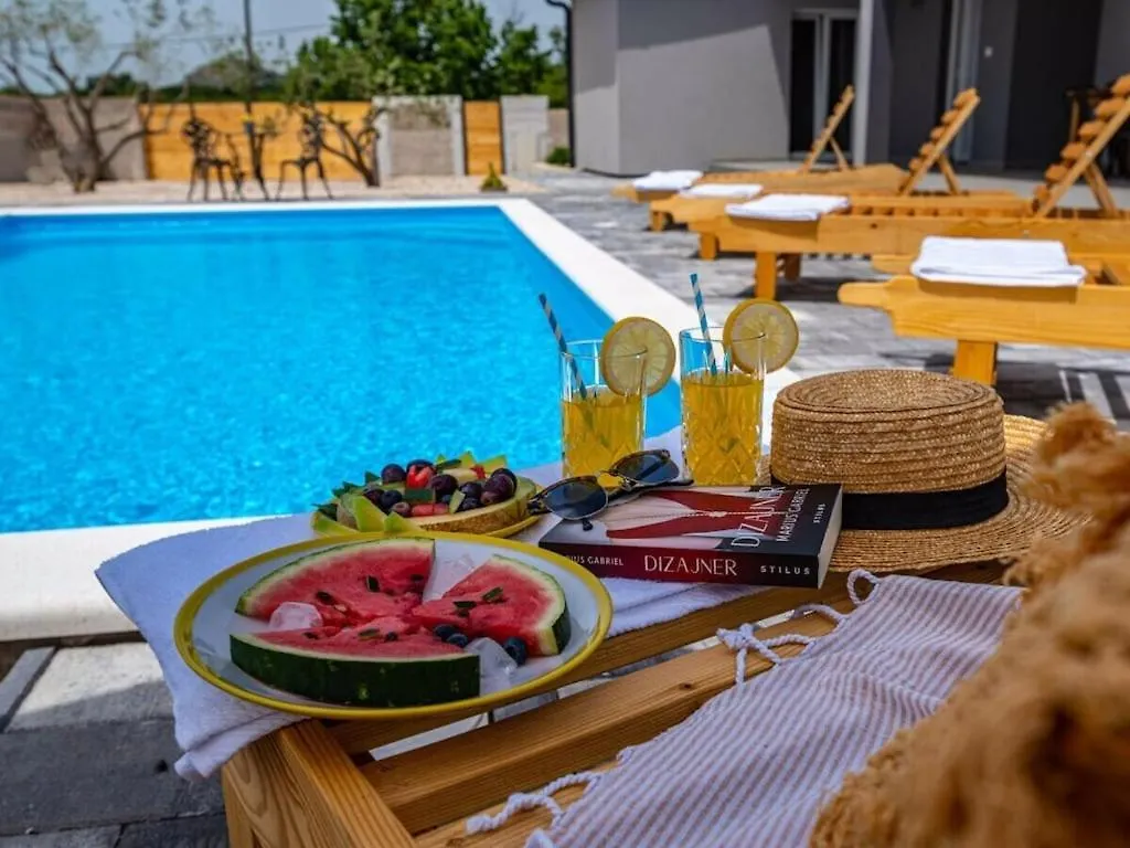 Grigia Comfortable Holiday Residence Stankovci  Stankovci (Zadar)